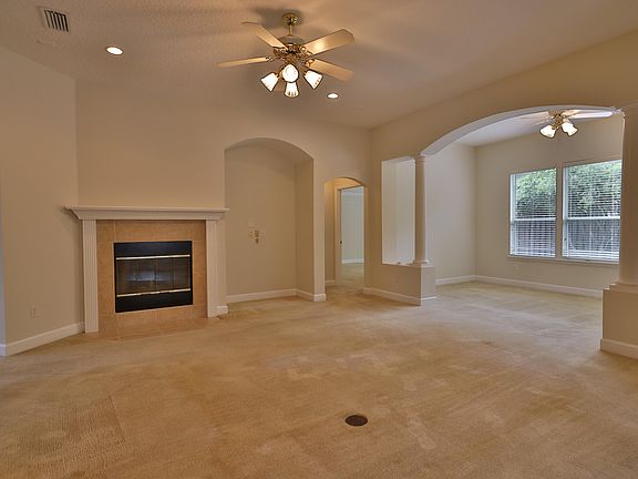 4th image of 3509 Olympic Dr