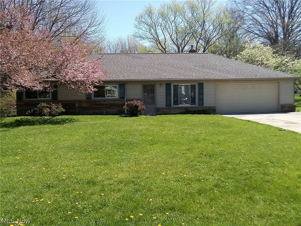 1st image of 421 Harris Rd