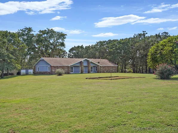 27208 E 41st St S, Broken Arrow, OK 74014