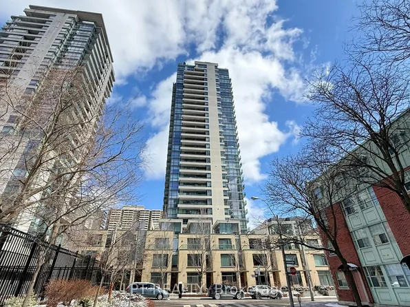 281 Mutual St #403, Toronto, ON M4Y 3C4