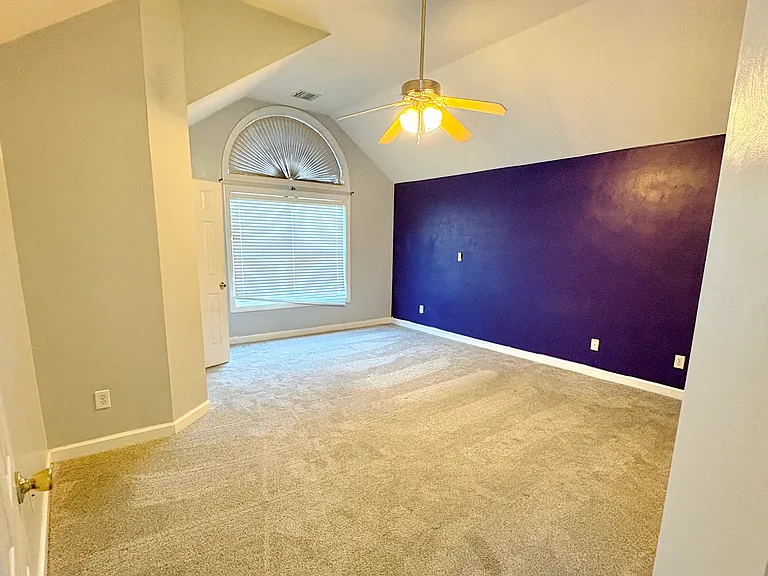 1712 Weber Ave — Photo 5