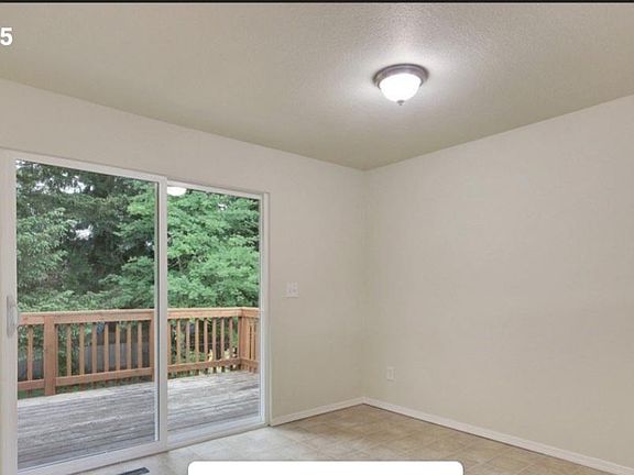 5th image of 15405 12th Ave E