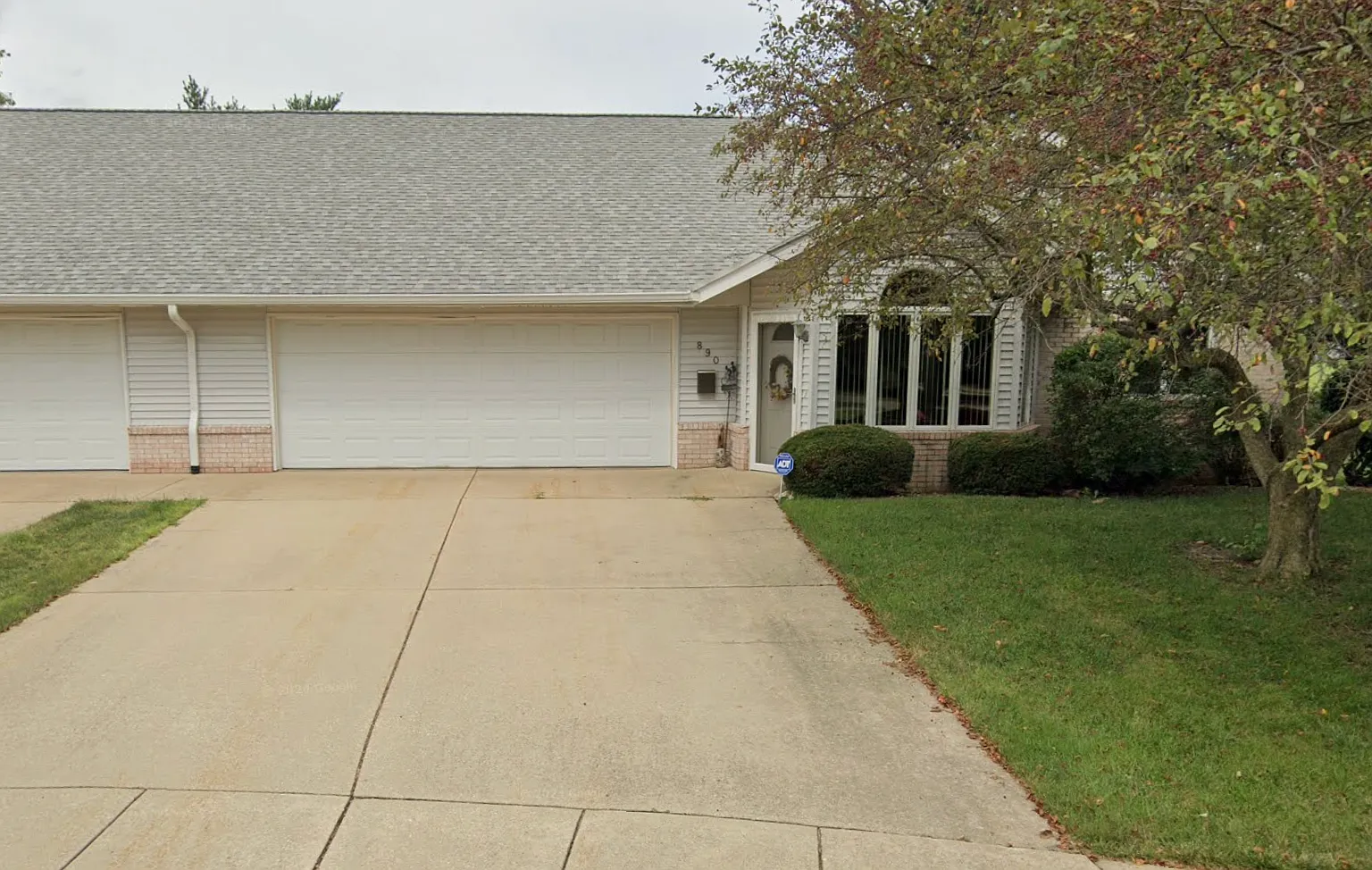 2 bed, 1623 sqft, $3,556 — Photo 1