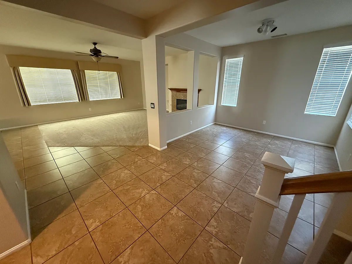 Building Photo - 36671 Torrey Pines Dr