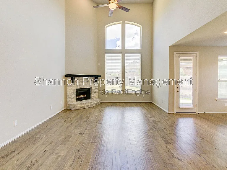 6102 Grace Falls Dr — Photo 5