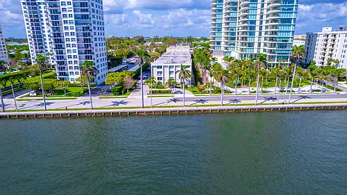 1601 S Flagler Dr Photo 1