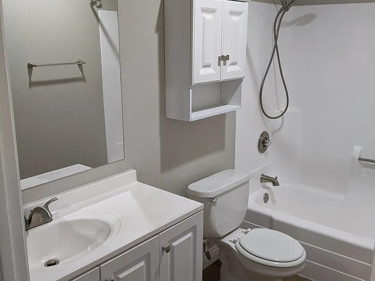 317 Zenith St #4 — Photo 8
