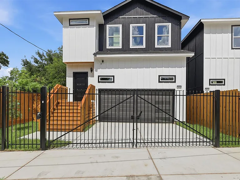 3806 Sayers St — Photo 4