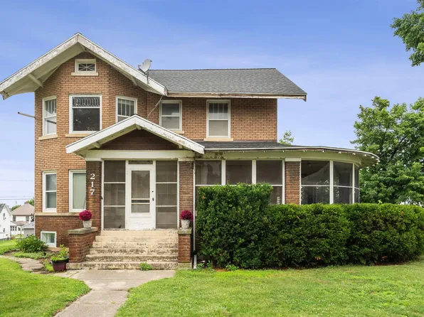 217 2nd St, Gladbrook, IA 50635
