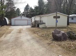 W8375 W Neenah Dr, Oxford, WI 53952