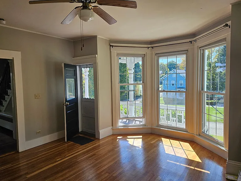 36 Pleasant St — Photo 7