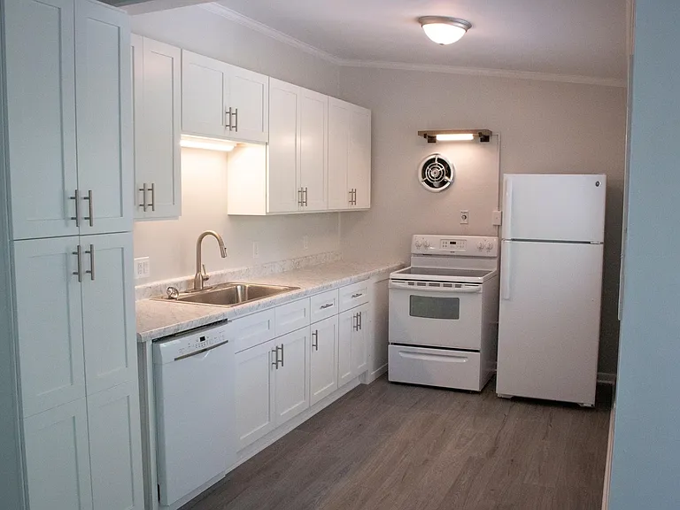 750 Northern Ave #4 — Photo 1