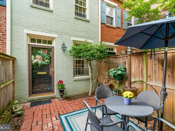 314 N Saint Asaph St, Alexandria, VA 22314