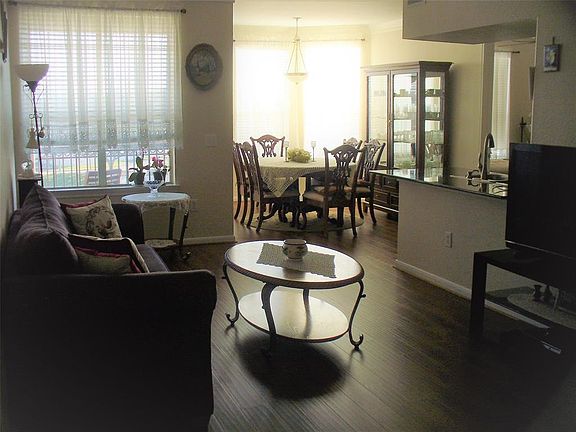4th image of 7575 Kirby Dr APT 2324