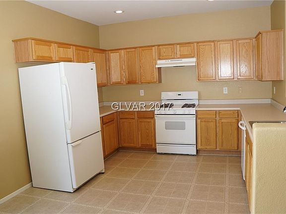 3rd image of 746 Palo Verde Dr