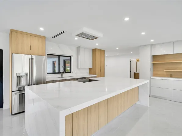 2051 NE 59th Street, Fort Lauderdale, FL 33308