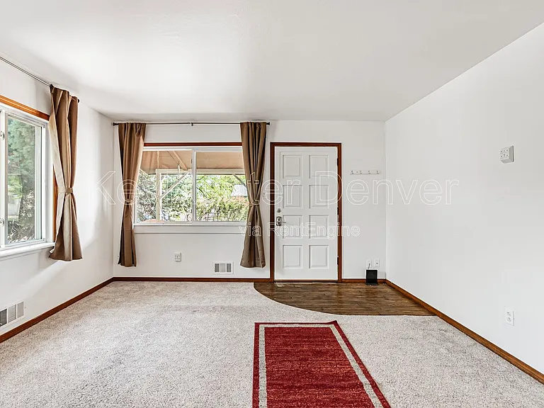 400 Lily Ln — Photo 5