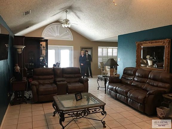 4th image of 25 Tabasco Ct