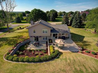 104 Daniel Dr, North Prairie, WI 53153