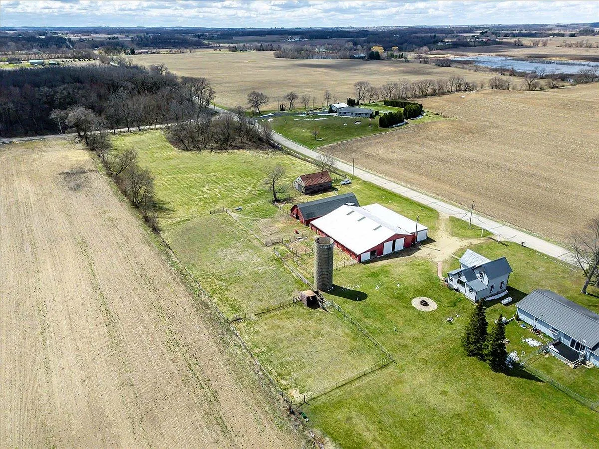 34 N Union Rd — Photo 3