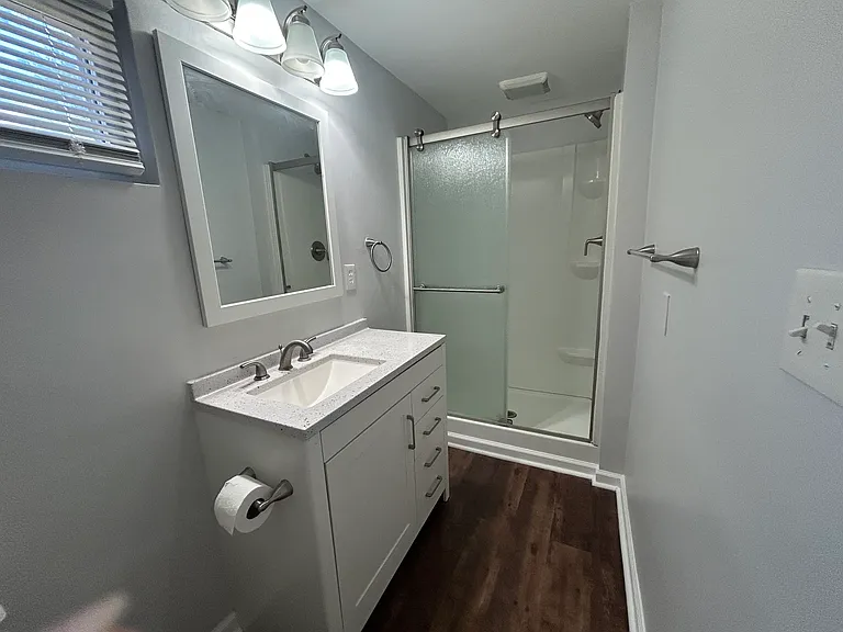 304 S Bayly Ave — Photo 10