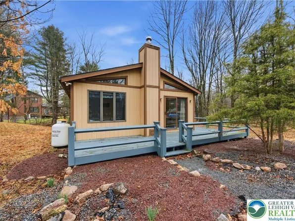 391 Towamensing Trl, Albrightsville, PA 18210