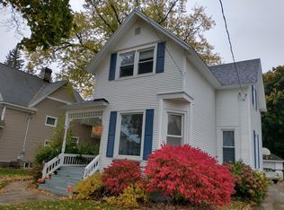 375 6th St, Manistee, MI 49660