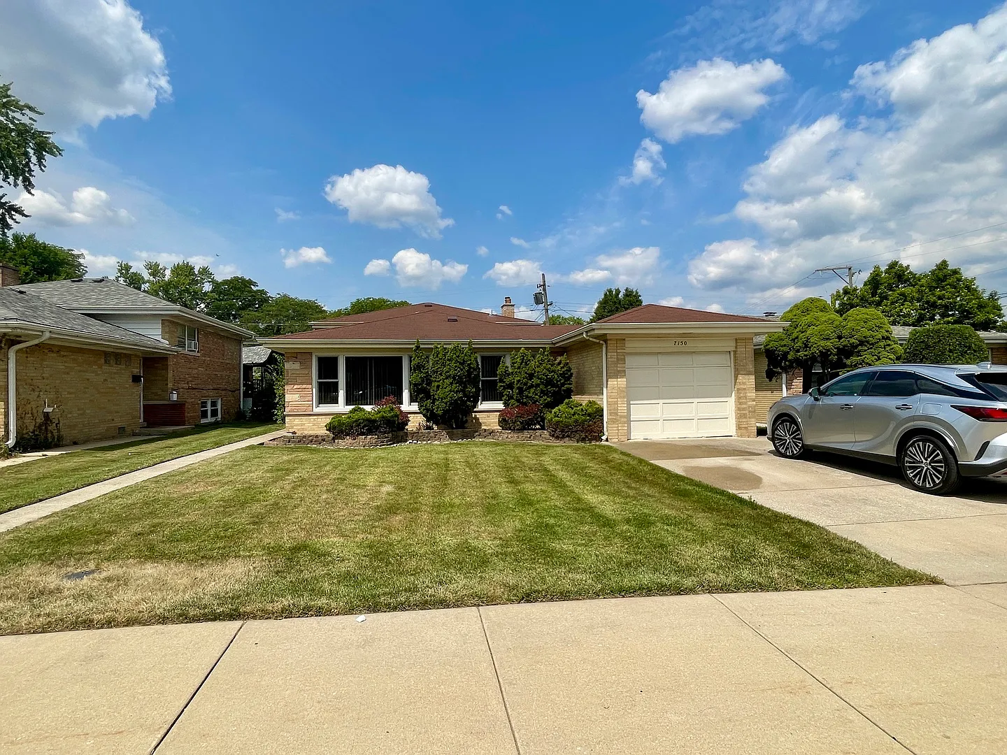 3 bed, $3,200 — Photo 2