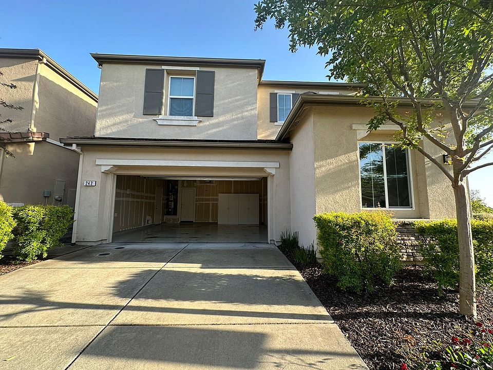 1st image of 242 Barnhill Dr