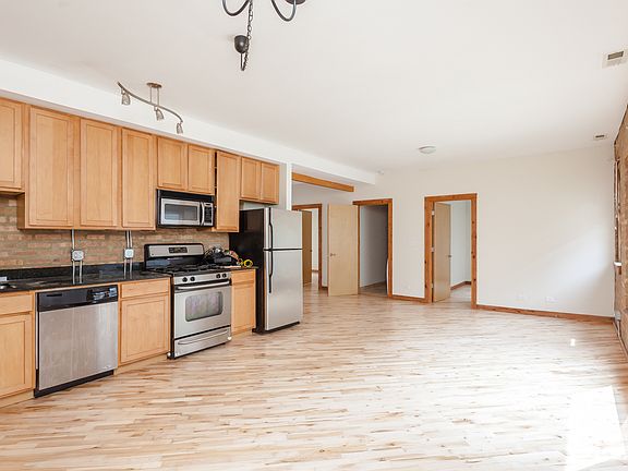 2nd image of 1622 W Columbia Ave APT 1S