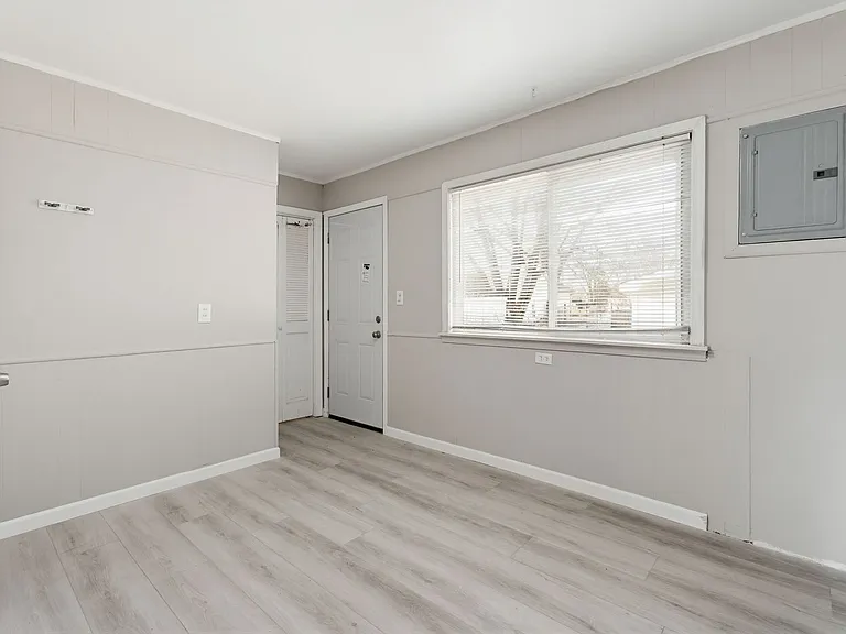 14921 Myola Ave — Photo 8