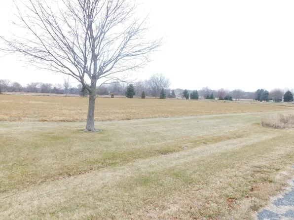 Storm View Ct #2, Luxemburg, WI 54217