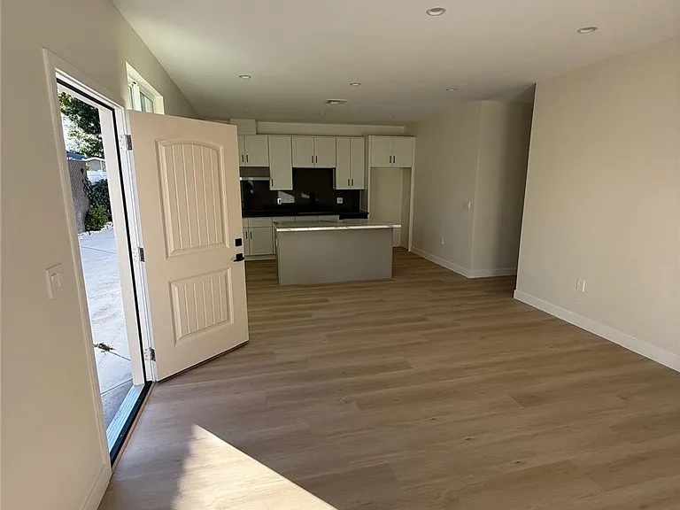 8603 Delco Ave — Photo 11