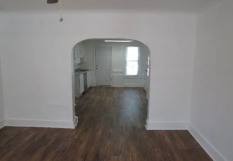 203 S Maple St — Photo 15