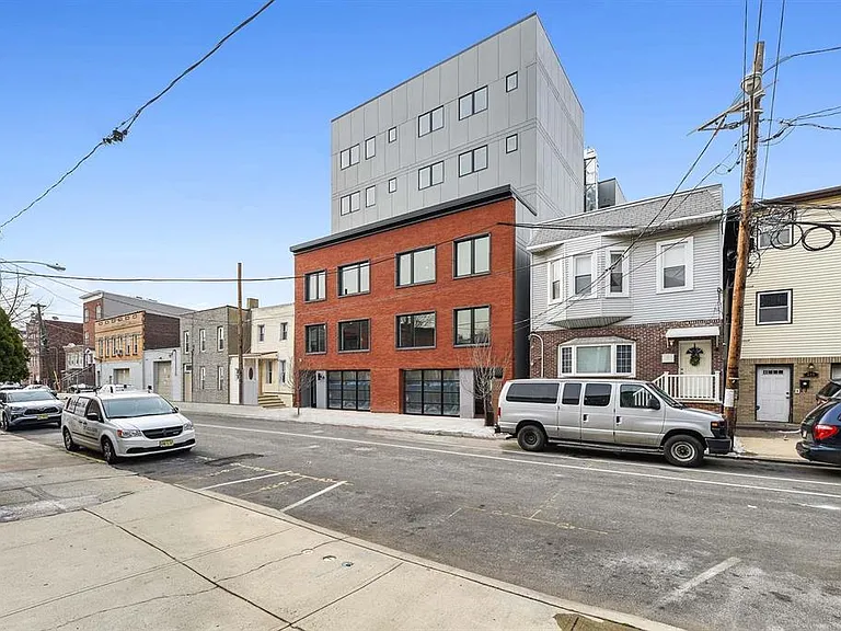 508 Central Ave #204 — Photo 9