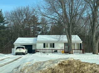 372 Soper St, Morrisonville, NY 12962