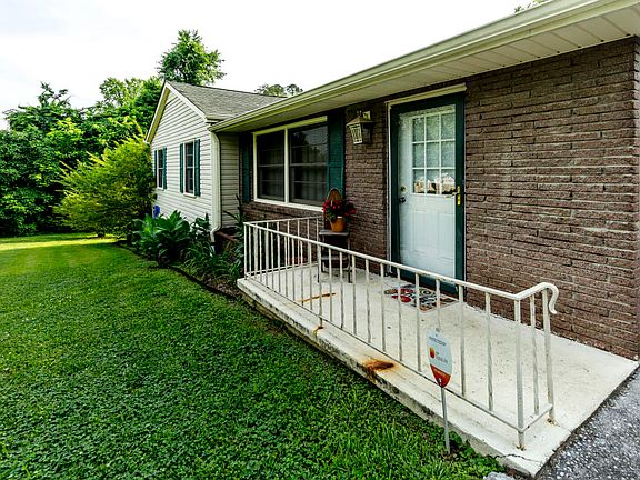 5th image of 4413 Tynemouth Dr