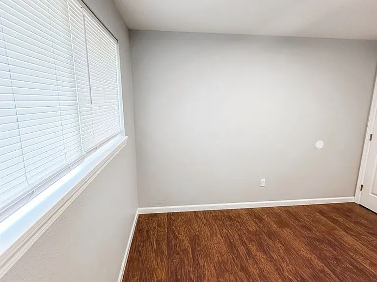 180 Garland Way N — Photo 20