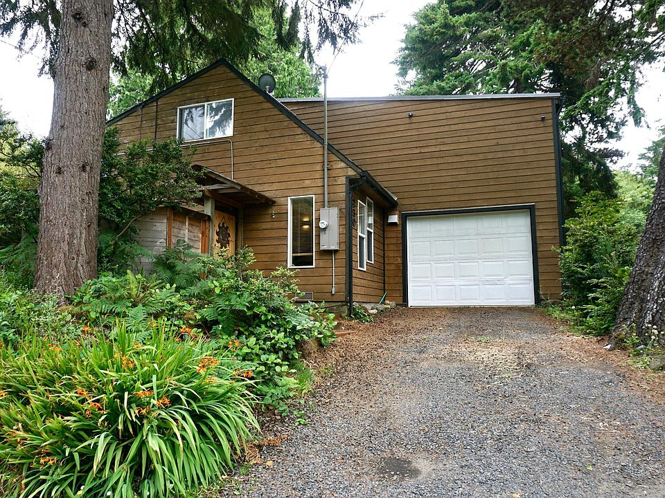 1st image of 230 1st St