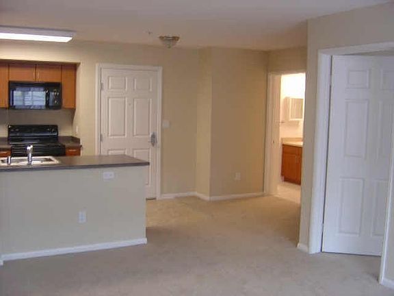 2nd image of 1435 India St Unit 309