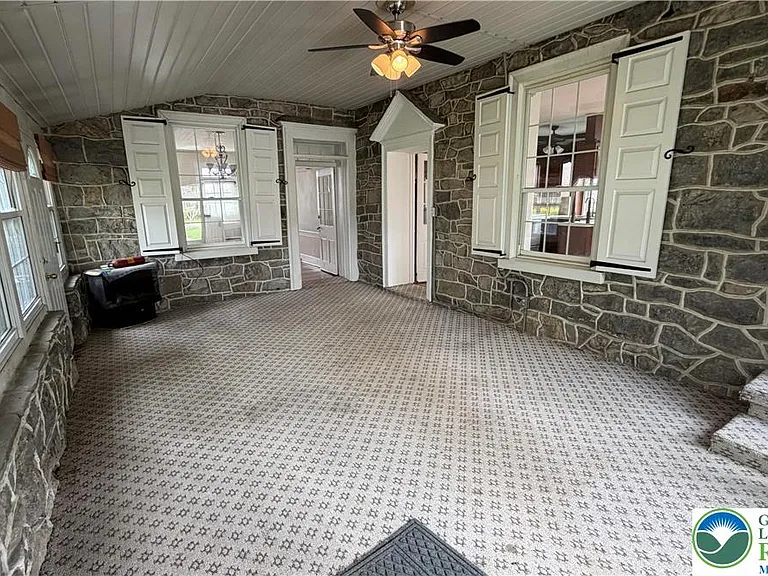 797 Main St — Photo 40