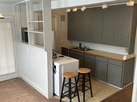 3rd image of 5016 NE Wistaria Dr