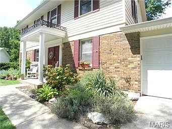 2nd image of 2835 Newbridge Ct