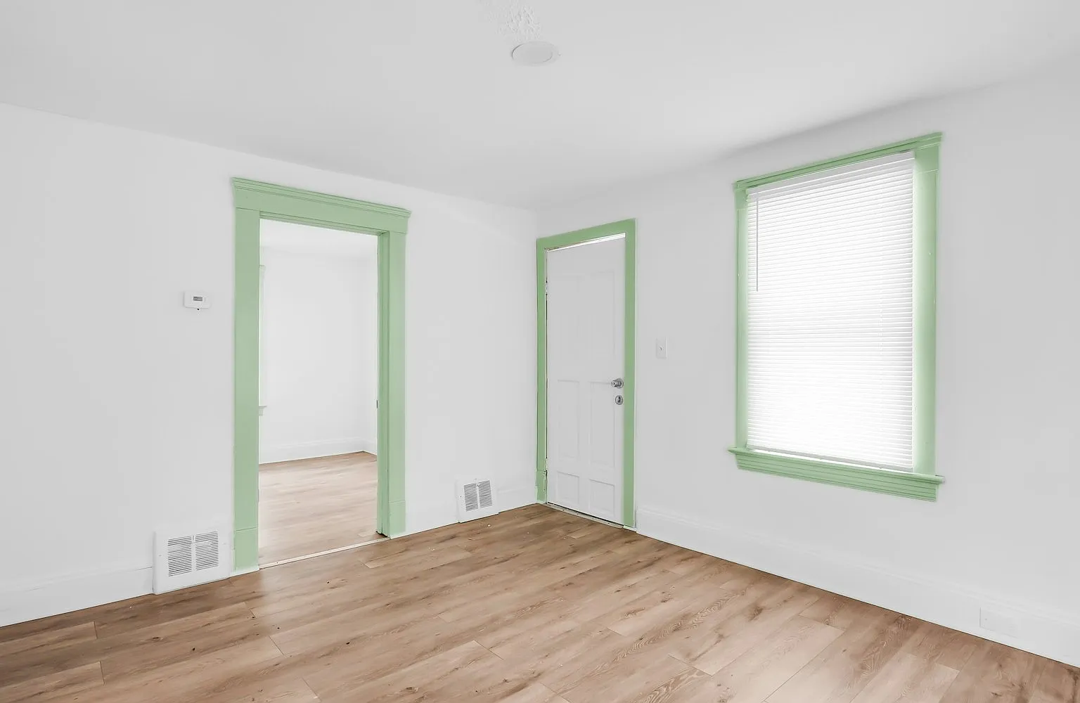 509 East 143rd Street, Unit Unit B — Photo 2