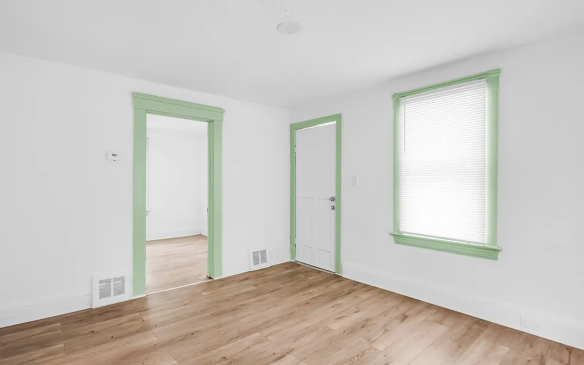 Building Photo - 509 E 143rd St #B
