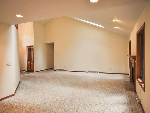 5th image of 4175 Kaitlin Dr
