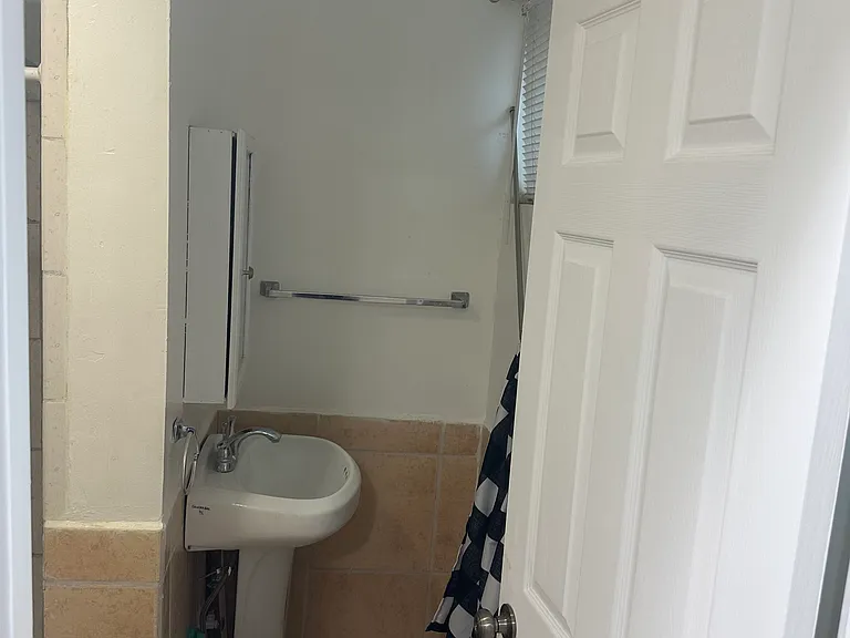 2605 French Ct — Photo 38