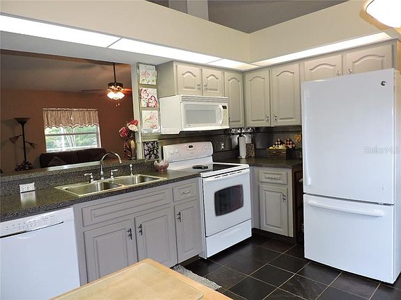 4th image of 1192 Kirkwood St