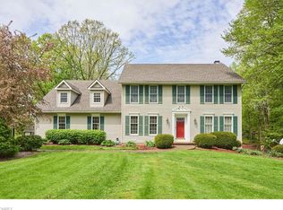 1366 Hillandale Dr, Akron, OH 44333