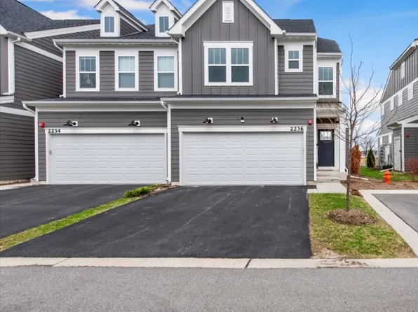 2236 Weatherbee Ln, Naperville, IL 60563